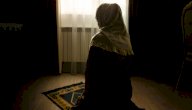 ما المقصود بقوله تعالى "إِنَّ الْإِنسَانَ خُلِقَ هَلُوعًا"؟